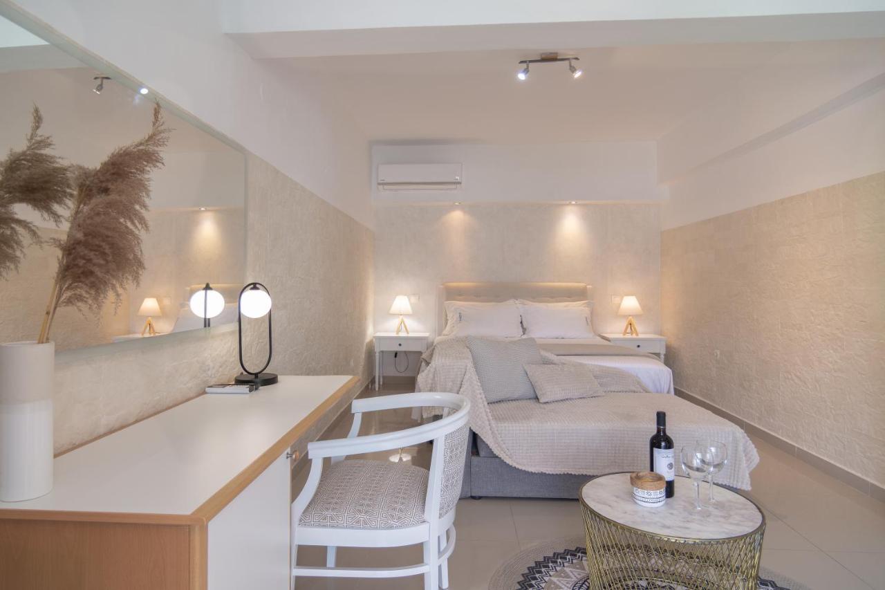 Tango Apartment On The Beach 팔레오카스트리차 외부 사진